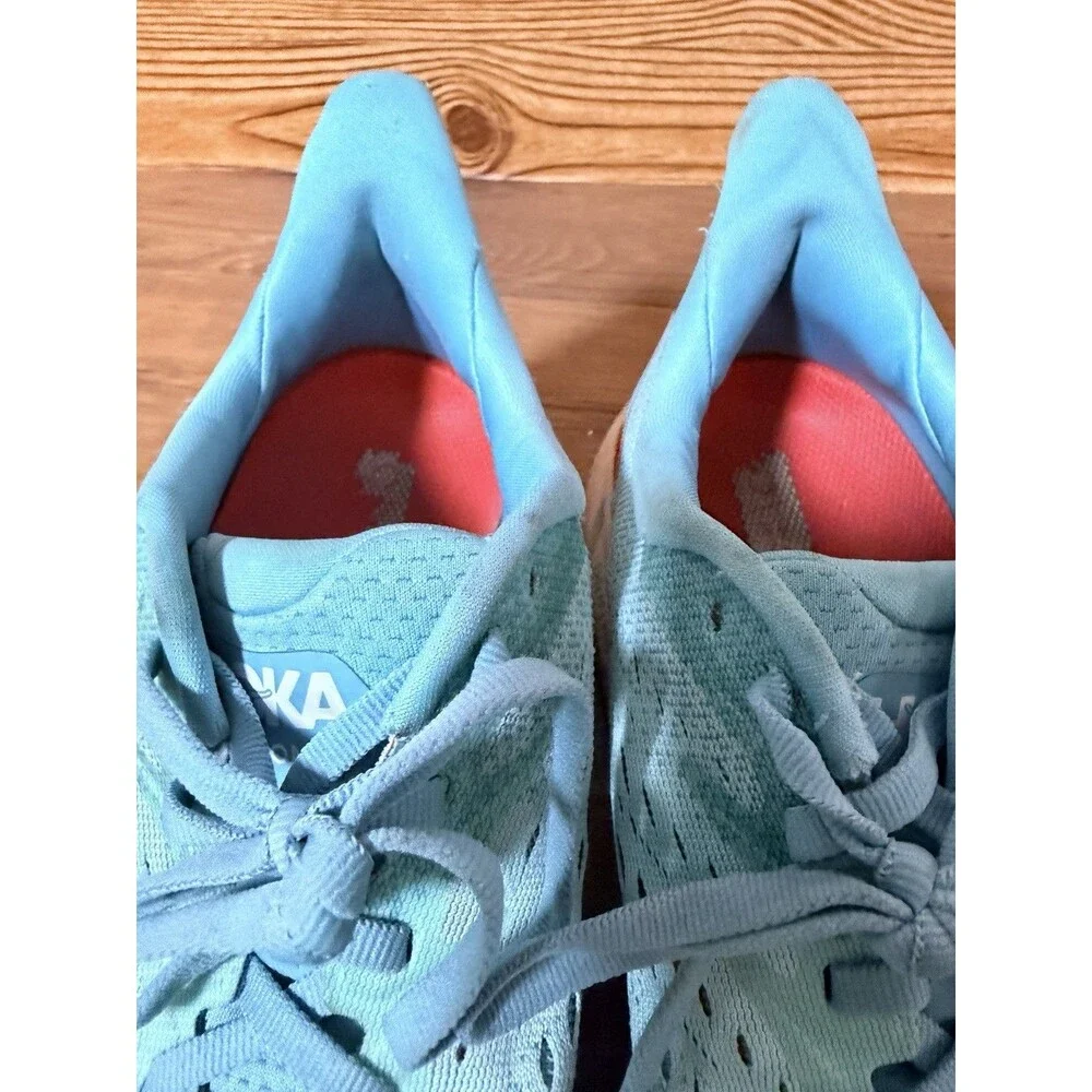 Hoka One One hoka one